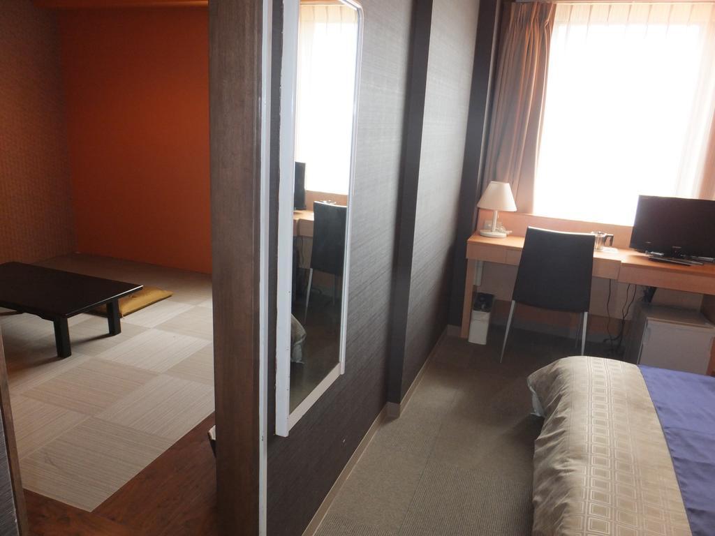 Hotel 1-2-3 Kobe Exterior photo